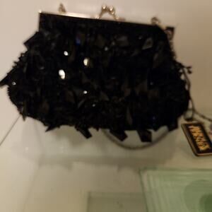 BIJOUX TERNER Clutch Beaded Clamshell Satin Kiss Lock Black Purse Chain Strap